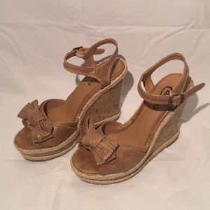 Brown Wedges